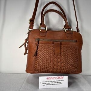 AMERICAN LEATHER WORKS-NWT$228.00     NOW ! $84.00